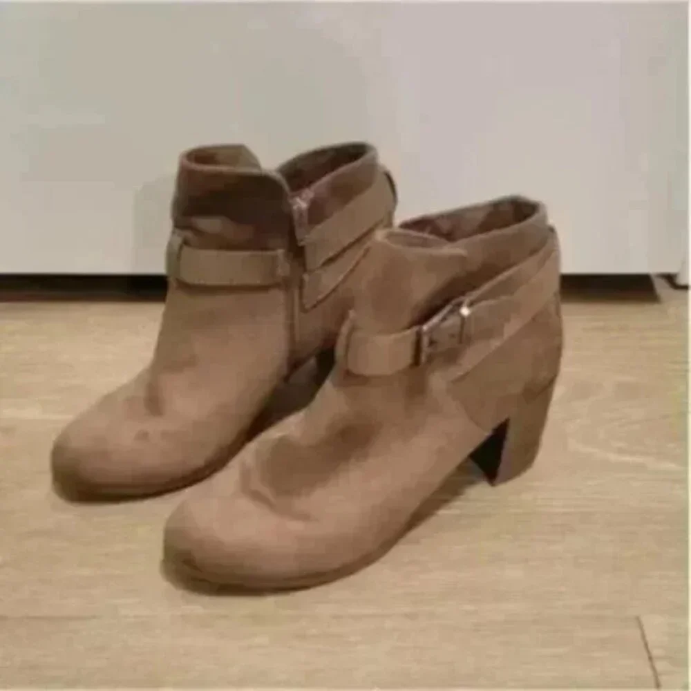 Tan Ankle Boots with Buckle Detail Size 8 - Picture 5 of 5